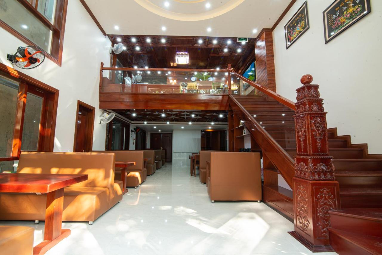 Minh Quang Hotel Донг Хой Екстериор снимка